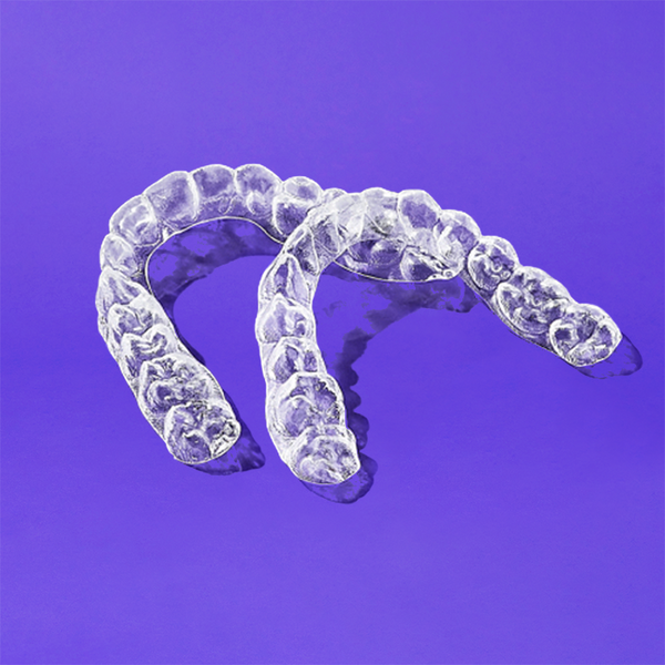 Par de retenedores de ortodoncia invisible